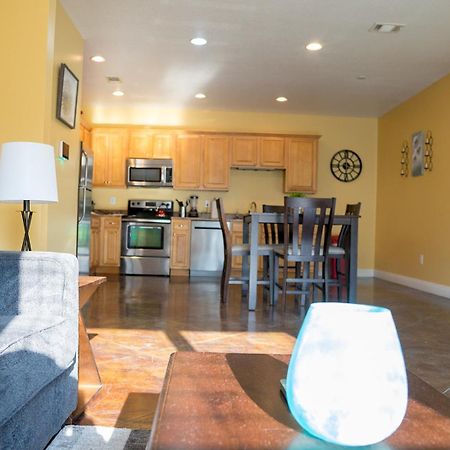 Serene 3Br Apartment 4Tvs Free Wi-Fi & Parking -E- موس بوينت المظهر الخارجي الصورة