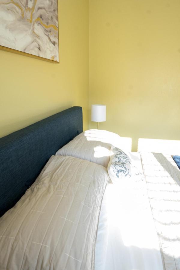 Serene 3Br Apartment 4Tvs Free Wi-Fi & Parking -E- موس بوينت المظهر الخارجي الصورة